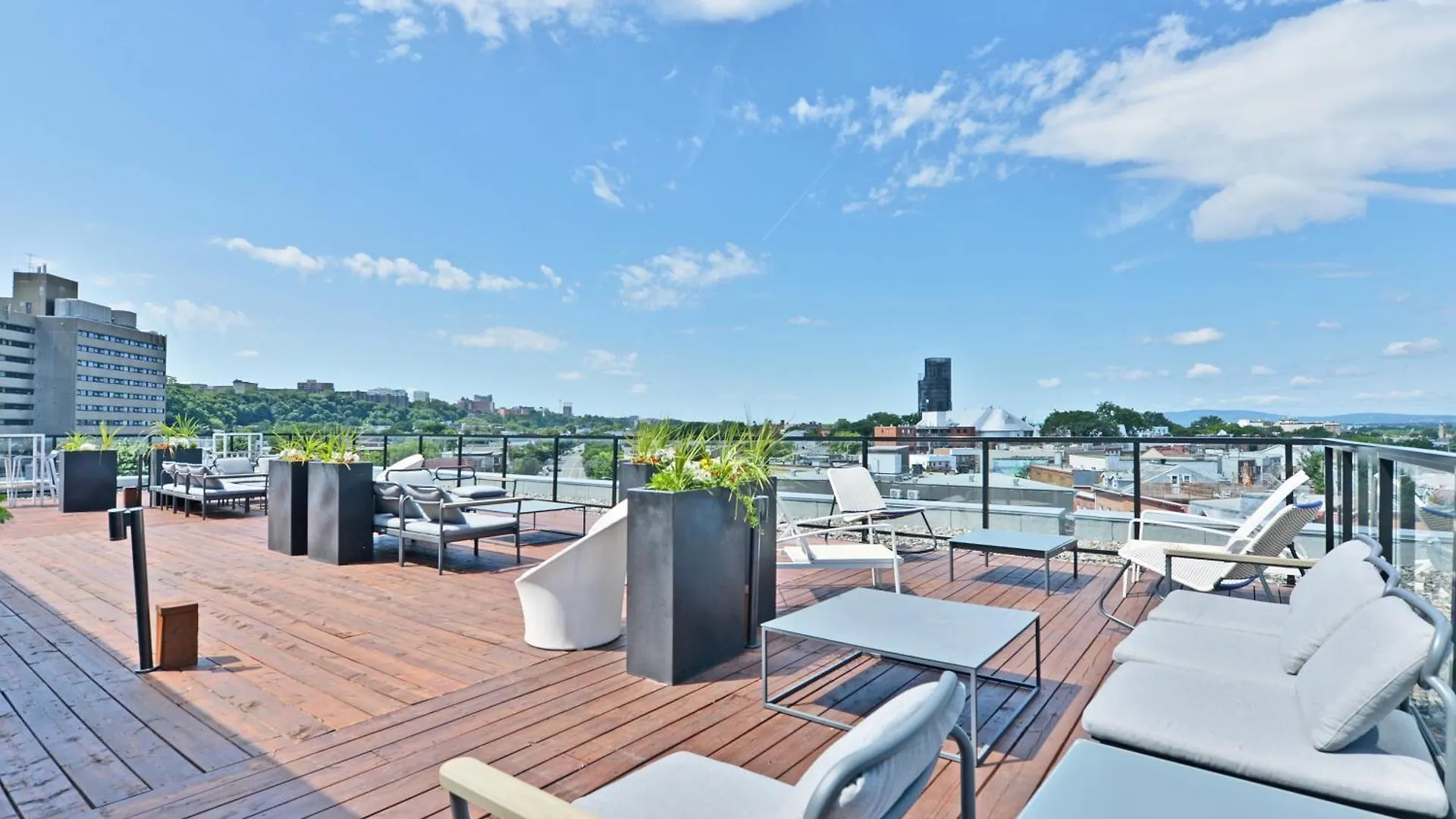 La vie est belle: FREE PARKING, GYM, ROOFTOP TERRACE Ville de Québec Appartement