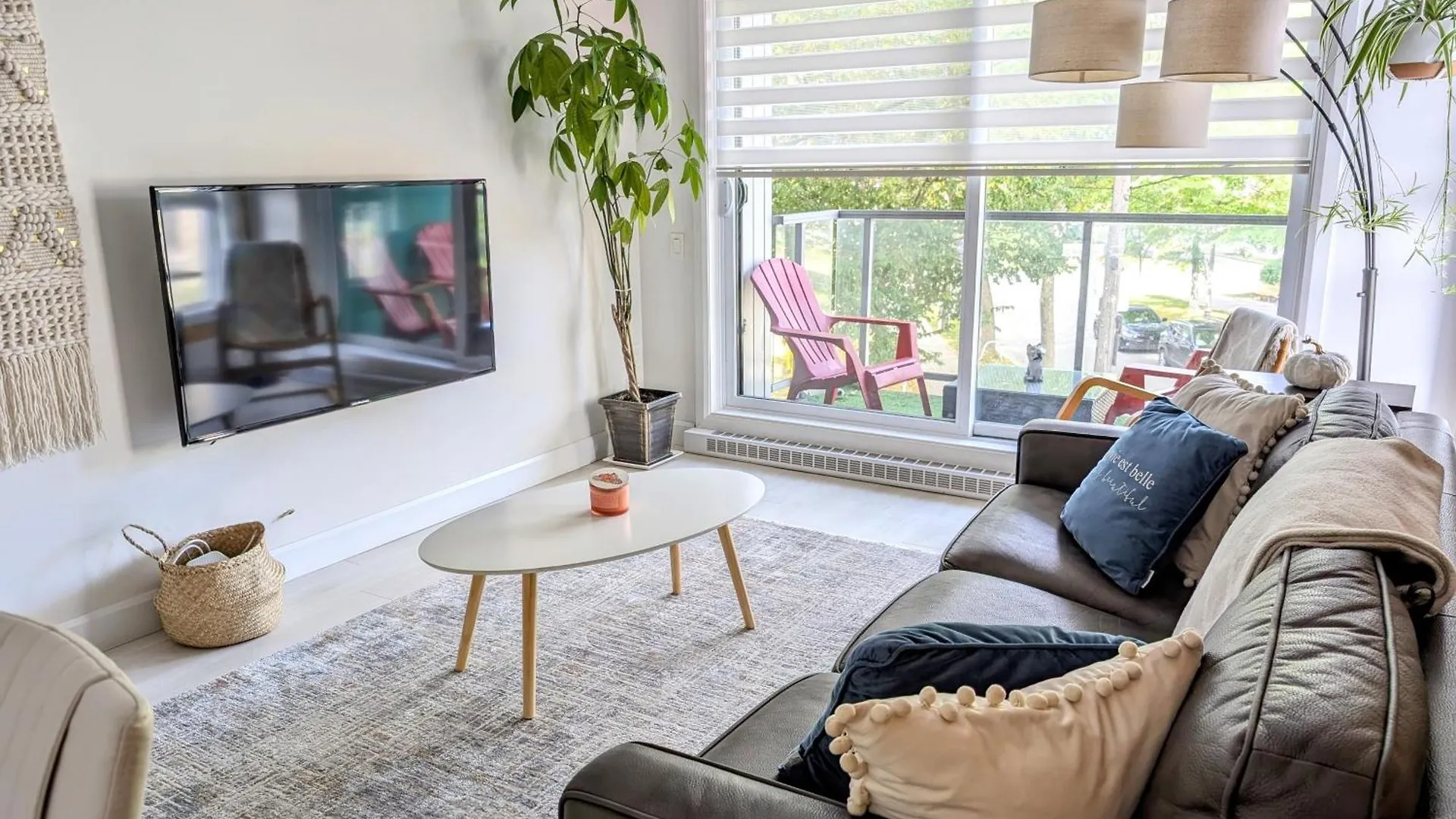 La vie est belle: FREE PARKING, GYM, ROOFTOP TERRACE Ville de Québec Appartement